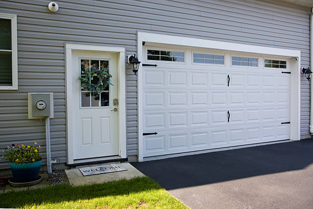 24/7 Emergency Garage Door Panel Replacement experts in Tripp County County, SD